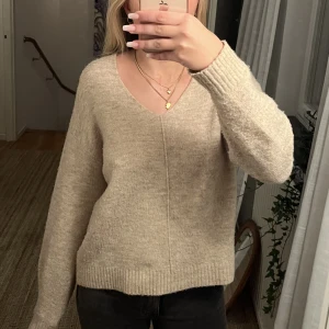 Stickad tröja  - Super mysig stickad tröja🩷🩷