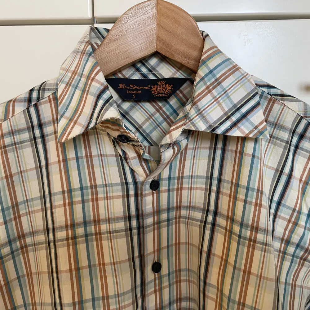 Ben Sherman kortärmad bomullsskjorta storlek S. Köpt i LA. Perfekt skick!. Skjortor.