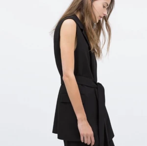 Zara bäst svart kostym  - Kostym väst nyskick small 