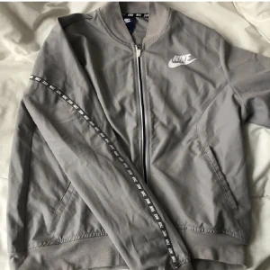 nike - Nike jacka 