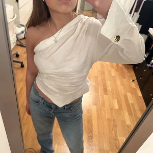 Vit blus - Vit enarmad blus från Zara❤️