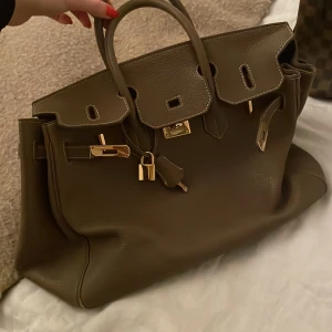 Lyxig väska - Oanvänd väska 