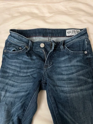 Crocker jeans - Skor snygga jeans, sitter sjukt bra och tight på. Inga defekter använda 1-2 gr 
