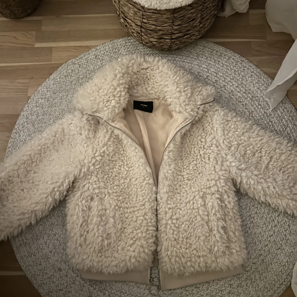 Fluffig Teddyjacka - 90