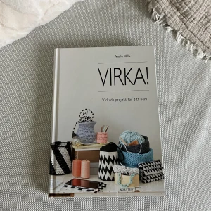 Virka bok - Bok som visar grundtekniker inom virkning, perfekt för nybörjare:) boken är som ny