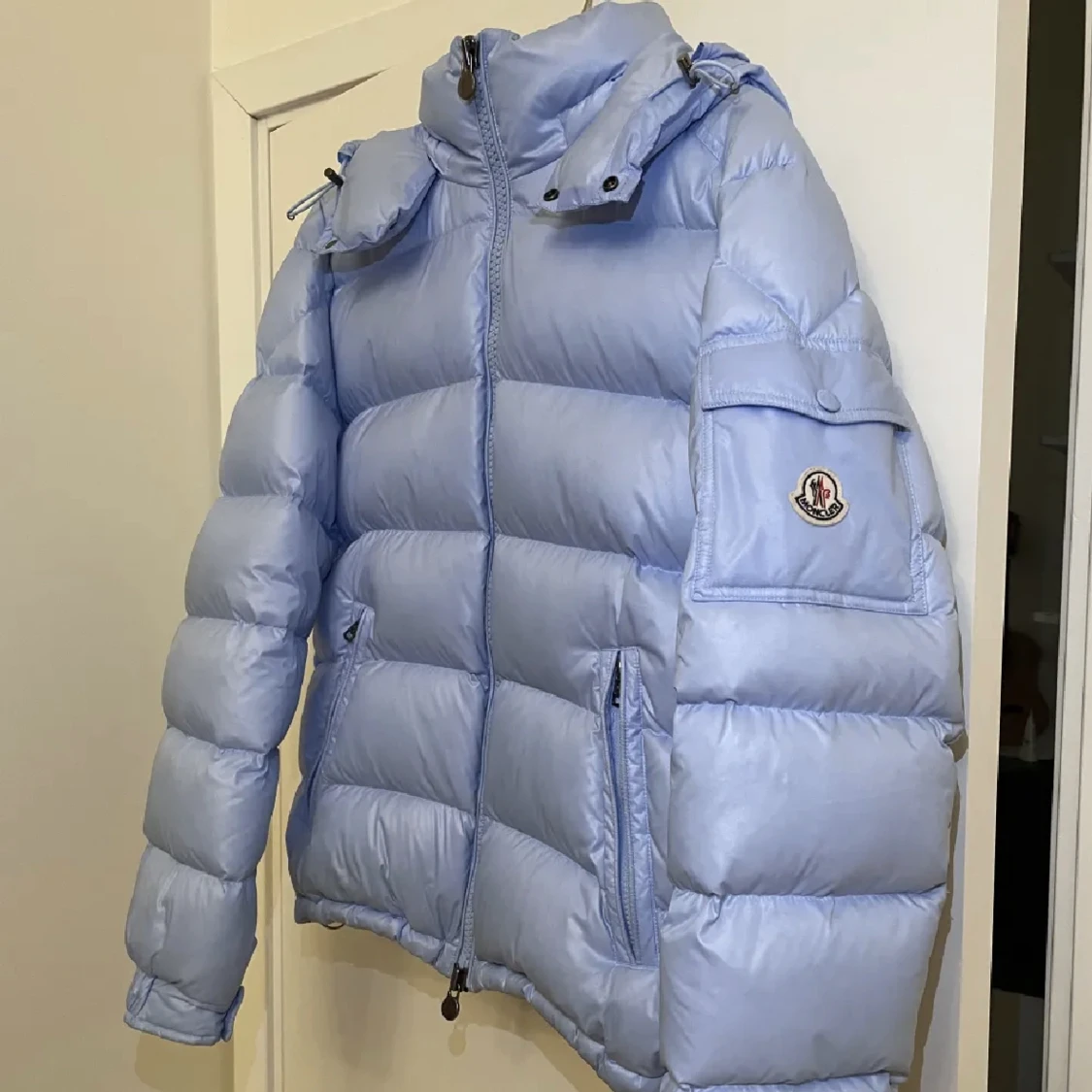 Moncler  - 90