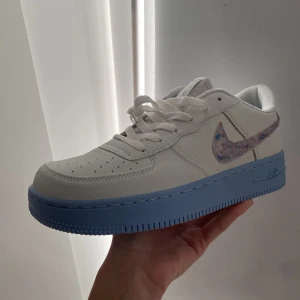 Nike AirForce 1 - Helt nya Nike AirForce 1 i storlek 42 Kan mötas upp samt shickat 