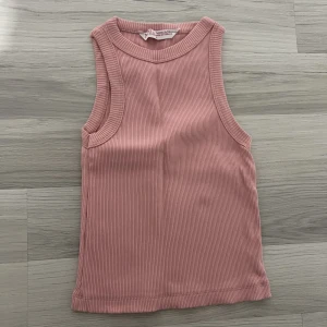 Topp  - Jätte snygg rosa topp, som aldrig har använts🩷