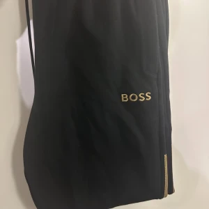 Boss Hadiko - Oanvända Boss Mjukisbyxor Köpta för 1300