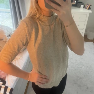 Stickad tshirt  - Stickad tshirt!