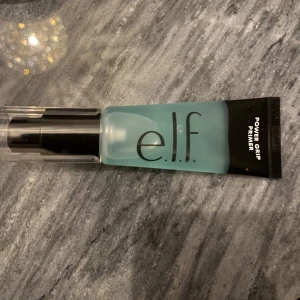 Elf power grip primer  - Elf primer, nypris 189 + 50kr frakt ( slutsåld online) Aldrig använd, pumpat den svagt en gång för kolla konsistens annars helt ny. 