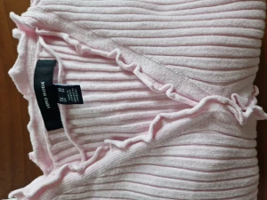 Söt ljusrosa kofta - Söt ljusrosa kofta säljes. Fint skick. Stl XS. VERO MODA. Katt finns i hemmet.