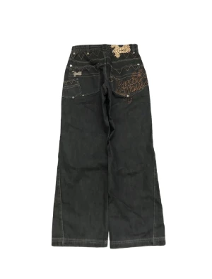 Rydel House Jeans - Feta baggy jeans från Rydel house med snygga detaljer. Måttlig heeldrag 8/10 skick