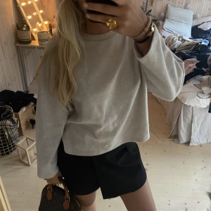 Tröja - Super snygg men har för många