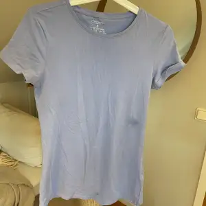 Blå tshirt