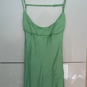 Zara långklänning - Bra skick, använd fåtal gånger🥰🥰