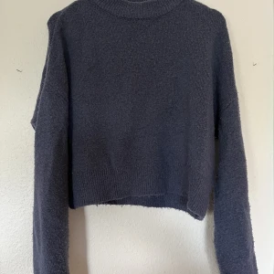 Stickad tröja  - Stickad tröja från nakd