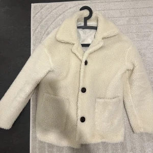 Teddy jacka - Kort teddy jacka, storlek S/M