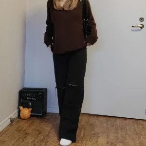 Baggy Jeans - Säljer dessa supersnygga jeansen då de tyvärr inte kommer till användning längre. Bara att skriva om du har några funderingar🫶🏻