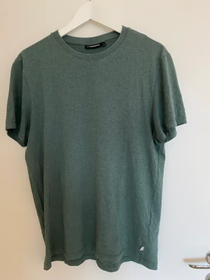 J.Lindeberg, t-shirt  - Strl: M Gott skick 