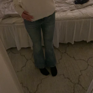 bikbok jeans - snygga jeans, använd 2 ggr💞nypris 600kr!