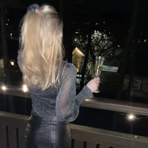 Ny års topp - Säljer perfekt till nyår 