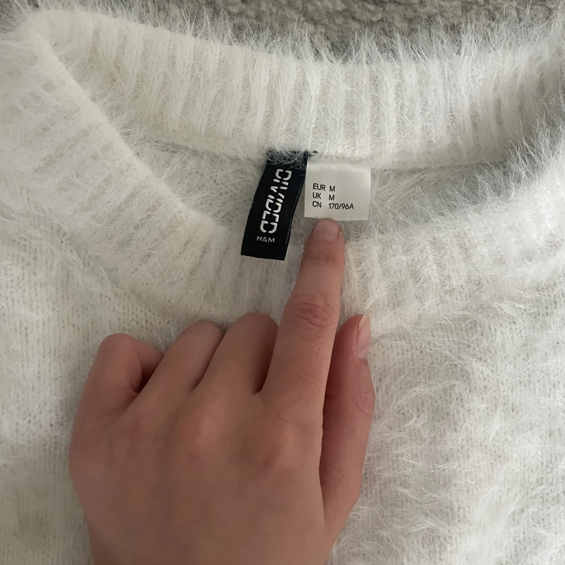 Stickad tröja  - 90