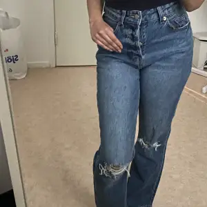 Ett par jeans från H&M. 