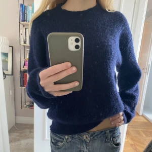 Blå stickad tröja  - Blå stickad tröja från Lindex☺️Postar denna helg