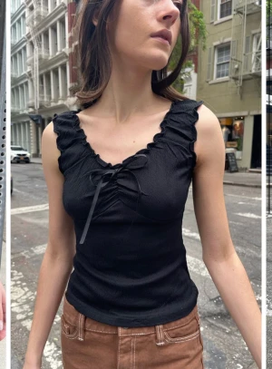 Brandy topp - Säljer denna jättesöta topp från Brandy Melville. Den är i bra skick och passar typ xs-m! 💗