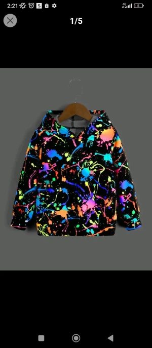 Hoodie - NY - Helt ny/oanvänd ovanligt snygg Hoodie i blandade färger. Hoddien är i skönt avslappnat material.  Storlek: 116/122 (ca7år)  Nypris 279:-  Säljes för 129:-  .📦🌺🛍️👛.