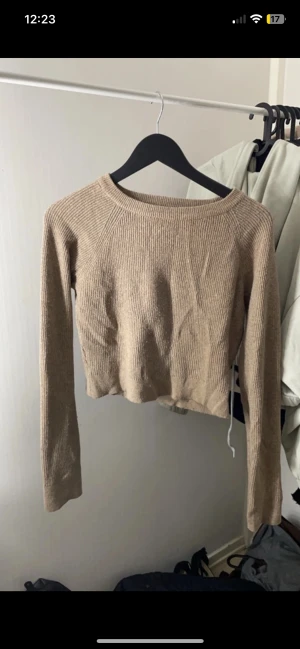 Stickad tröja chiquelle - Bra skick väldigt fin i storlek s