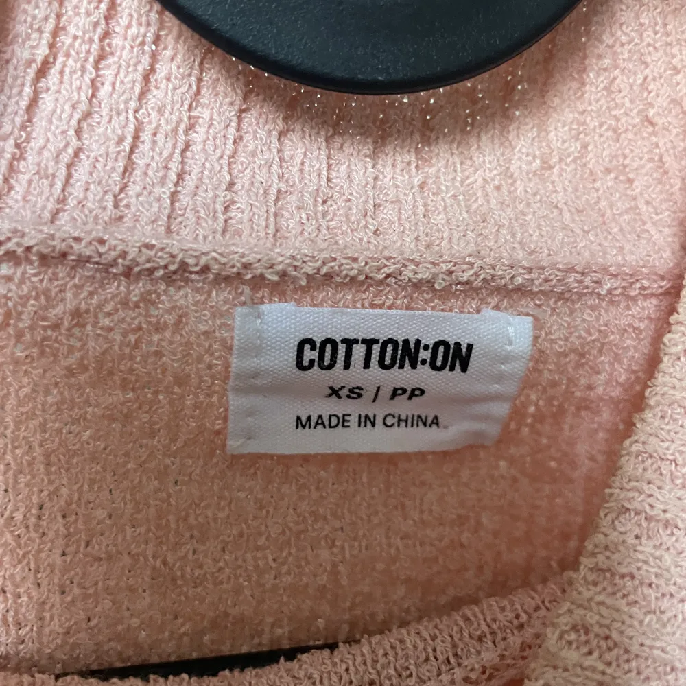 Polo tröja i rosa väldigt fint skick i storlek xs. Tröjor & Koftor.