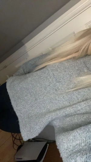 stickad tröja  - super fin ljusblå stickad tröja ifrån carin wester i storlek s? pris kan diskuteras 