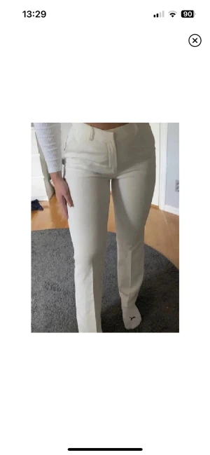 Gina tricot kostymbyxor  - Säljer dessa kostymbyxor som är köpta här på plick säljer då dom är för små för mig