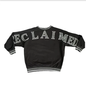 90’s tröja  - En tröja från reclaimed vintage i strlk: s Säljer pga ingen användning  Inga skador eller liknande på tröjan!🤩