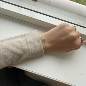 Edblad armband  - Säljer mitt Edblad armband. Inte använd någon gån då jag använder guldsmycken. Säljer matchande örhängen❤️