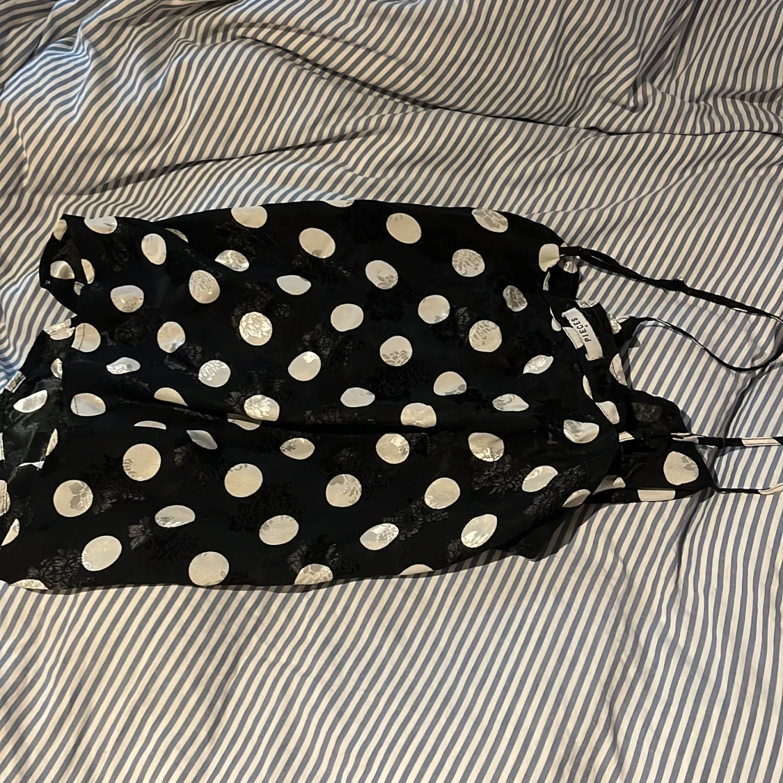 Linnne i siden - Pieces strl M - 90