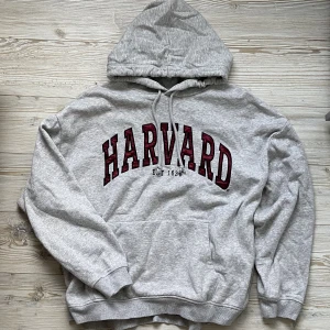 Harvard hoodie - Mysig stor Harvard hoodie 🤍