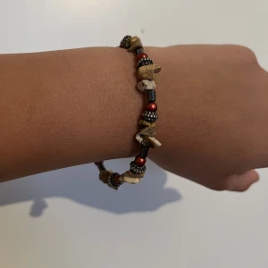 Armband  - Armband me olika stenar Frakt 15kr