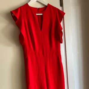 NY xs ONE PIECE JUMPSUIT BYXDRESS XS - Ny One piece JUMPSUIT BYXDRESS XS  M tags Helt underbar o fin tyngre kvalitee