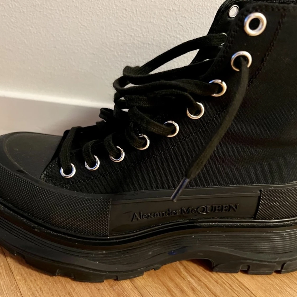 Alexander McQueen tread slick  - 91