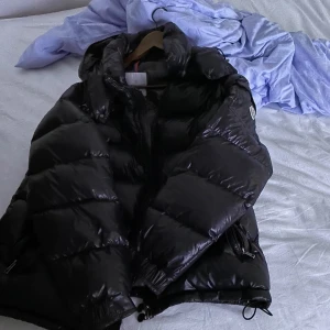 Moncler maya - Storlek 5 fint skick