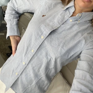 Skjorta Ralph lauren - Blå skjorta från Ralph Lauren Storlek XS Slim fit Sparsamt använd 