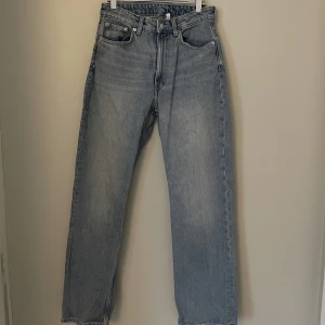Jeans  - Säljer dessa nästan oanvända jeans ifrån weekend i modellen voyage 💗✨