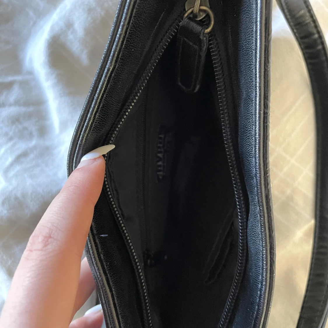 Svart handväska  - 91