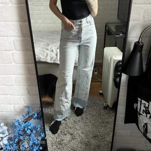 Ljusa jeans från H&M 🤍