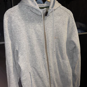 Boss kofta - Skick 10/10 nästan aldrig använd 