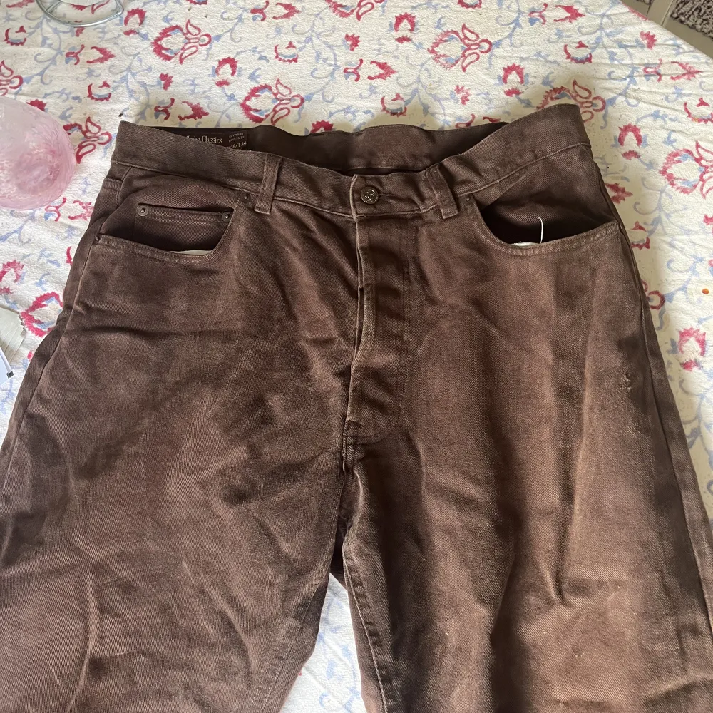34/32 bruna baggy jeans från Marlboro. Jeans & Byxor.