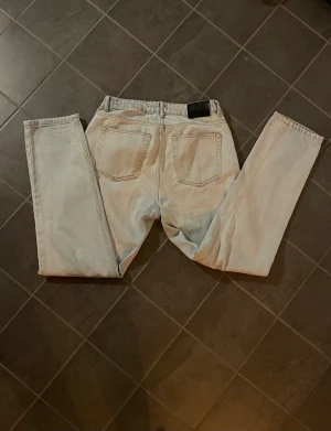 Grunt jeans - Ett par fina jeans från Grunt. Inte använda mycket och skick 9/10. Pris kan diskuteras.